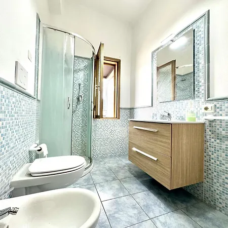 Central Apartment *